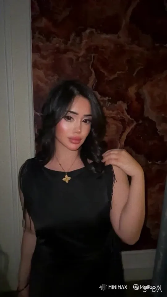 Affectionate Encounter with a Handsome Man – AI Generated Video | Hailuo AI