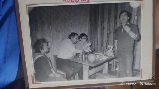 Static Photo Comes Alive in Vintage Scene – AI Generated Video | Hailuo AI