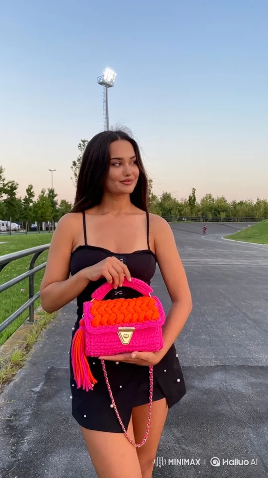 Stylish Woman and Officer Fall in Love at Dusk – AI Generated Video | Hailuo AI