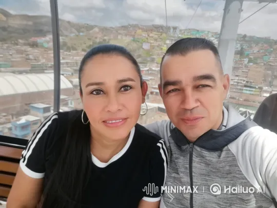 Couple from Photo Reunites with Daughter in Realistic Animation – AI Generated Video | Hailuo AI