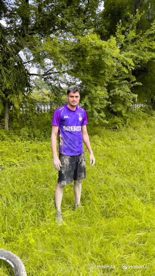 Young Man Meets PM Modi Lookalike in Grass Field – AI Generated Video | Hailuo AI