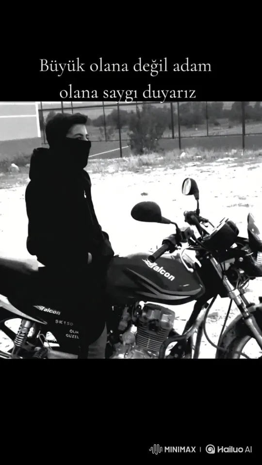 Young Person Escapes Police on Motorcycle – AI Generated Video | Hailuo AI