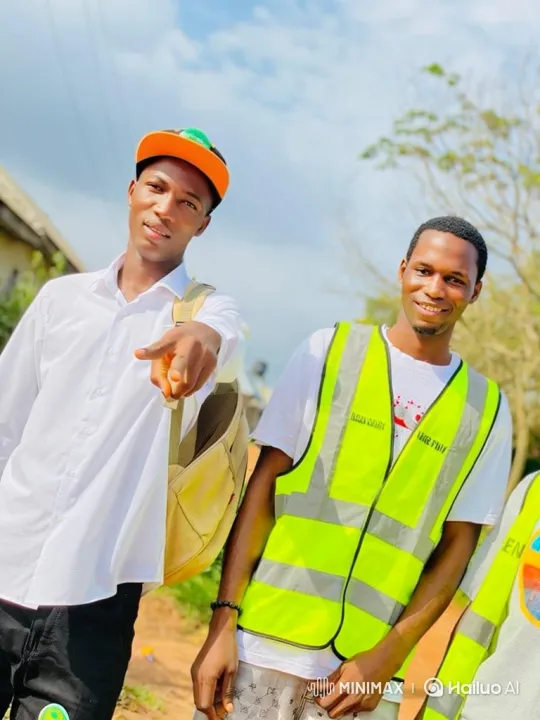 Young Men's Friendship Turns Violent, Slap Leads to Police Chase – AI Generated Video | Hailuo AI