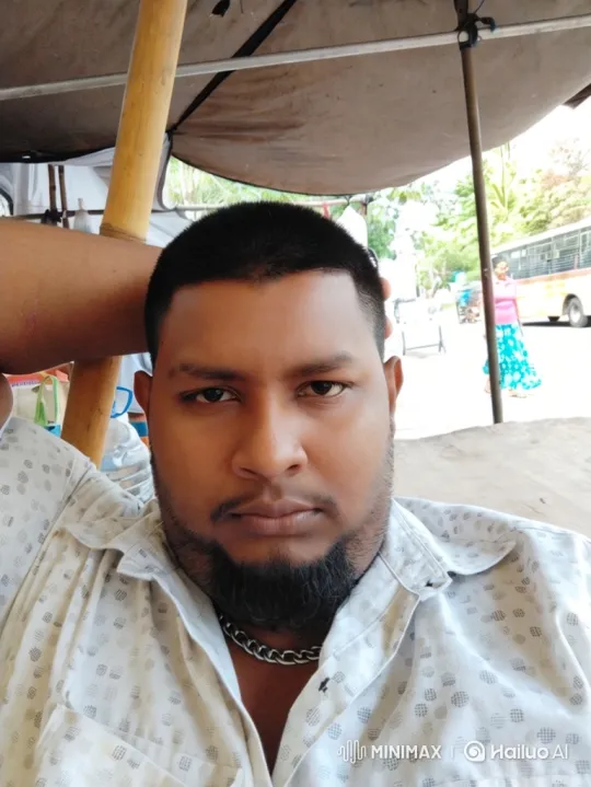 Man in Outdoor Setting With Dynamic Camera Tracking – AI Generated Video | Hailuo AI