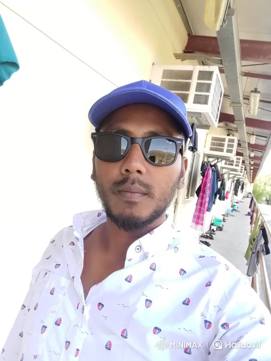 Man Embraces Young Girl on Outdoor Walkway – AI Generated Video | Hailuo AI