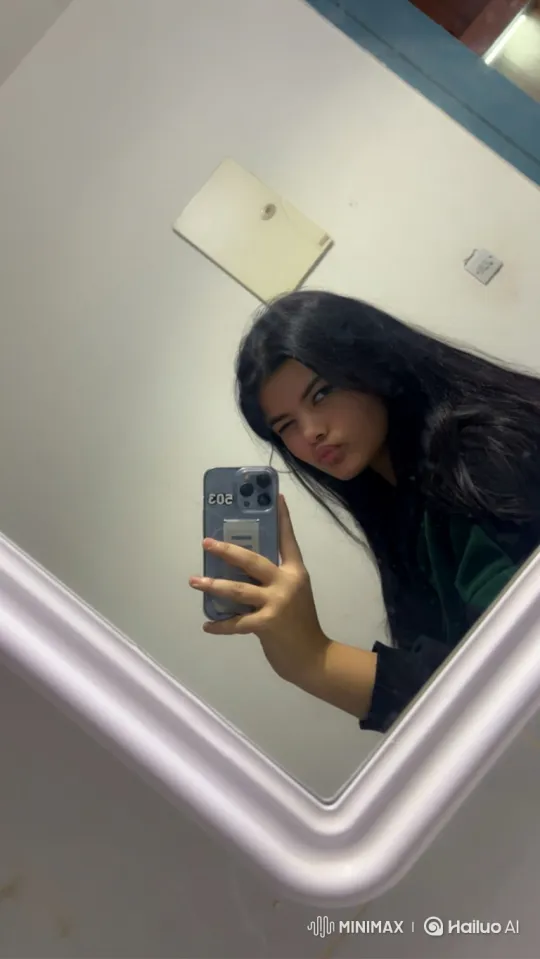 Young Woman and Police Officer Share Moment in Mirror – AI Generated Video | Hailuo AI