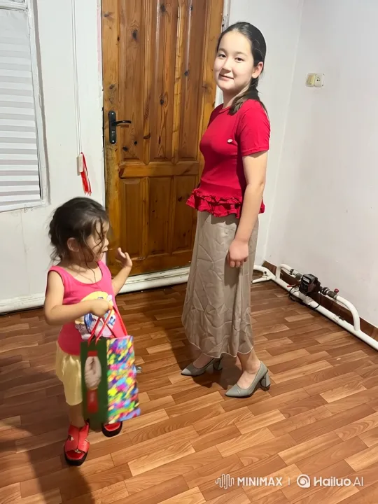 Teen and Toddler Engage in Dramatic Martial Arts Fight – AI Generated Video | Hailuo AI
